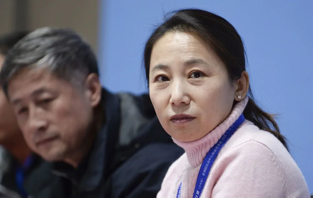 游泳小组第一_游泳小组赛进入下一轮规则_游泳小组赛出线规则