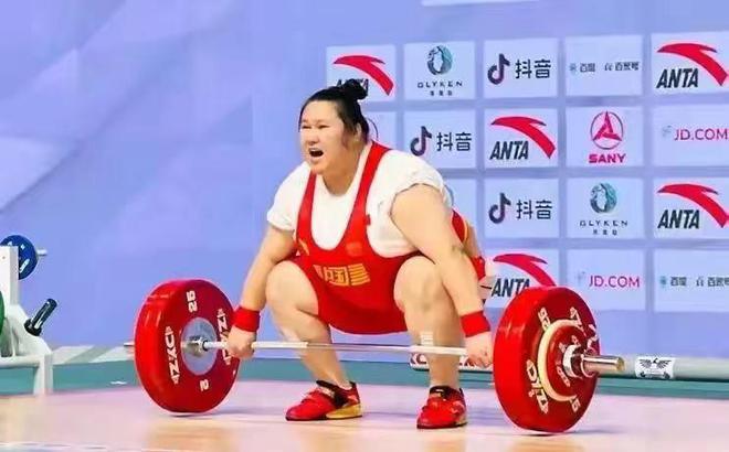 中国举重女运动员冠军_举重女冠军身高_中国举重女冠军视频