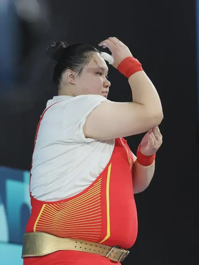 举重女冠军身高_中国举重女运动员冠军_中国举重女冠军视频