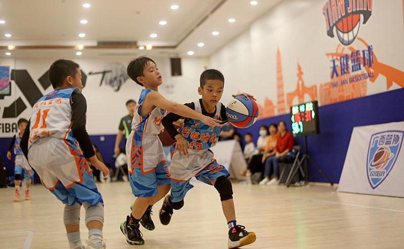 全国青少年篮球冠军_篮球青少年冠军比赛中国队视频_中国青少年篮球比赛冠军