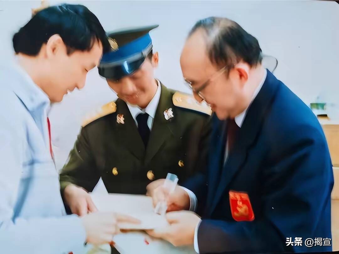 冠军韩国击剑男子是谁_韩国击剑夺冠_韩国击剑冠军男