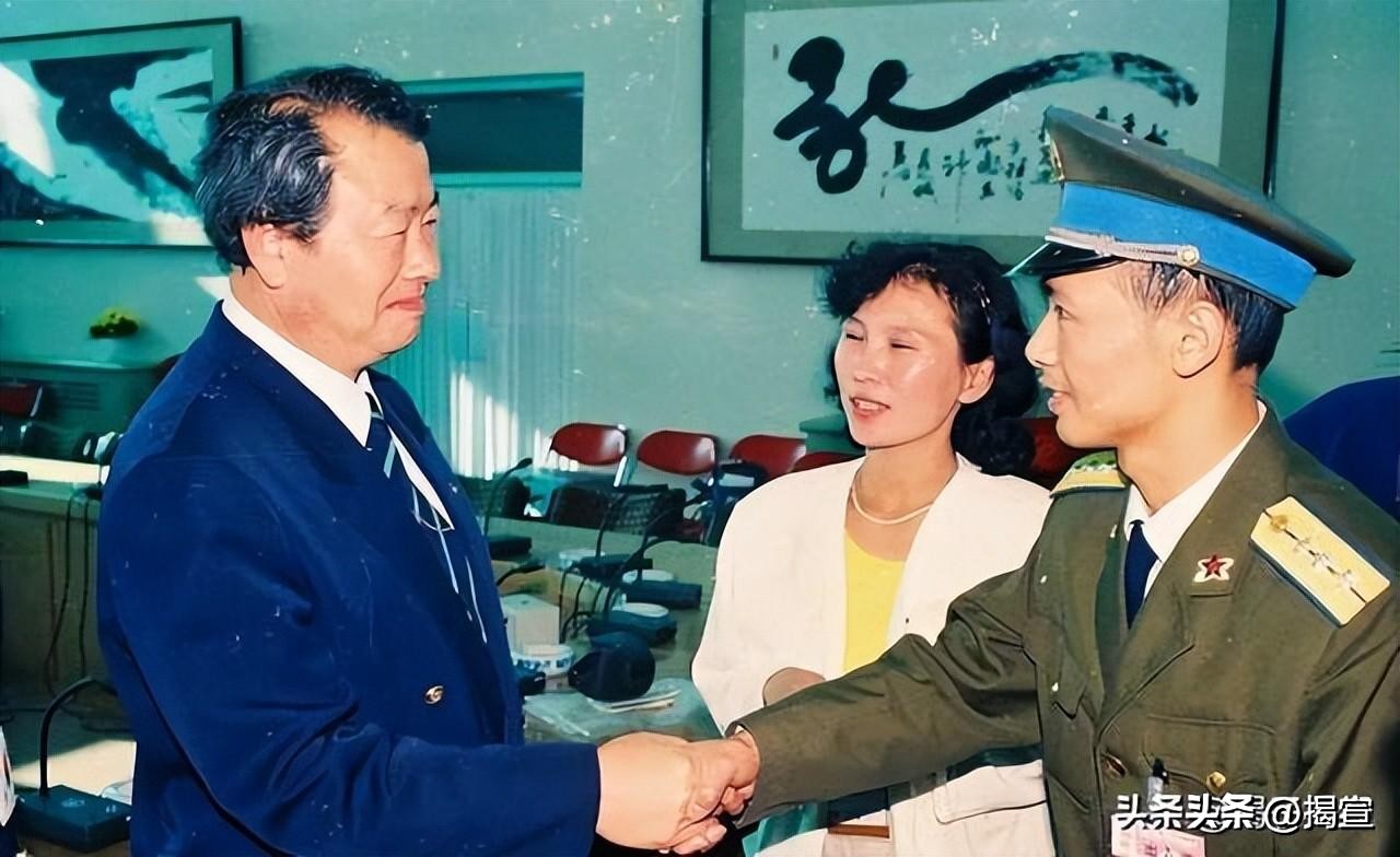 冠军韩国击剑男子是谁_韩国击剑冠军男_韩国击剑夺冠