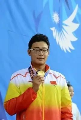 小伙水库游泳_男子70米水库游泳冠军_水库游泳男子溺亡
