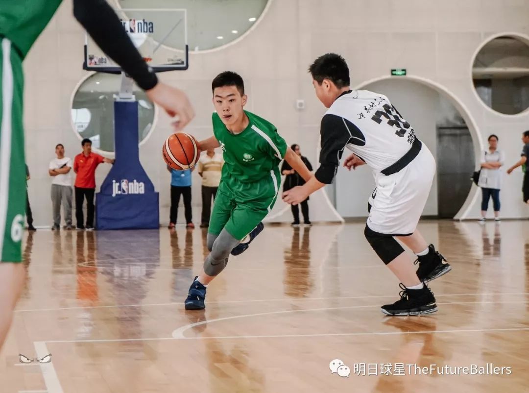 校园篮球赛奖杯_美国小学生篮球比赛冠军奖杯_篮球冠军奖杯叫什么