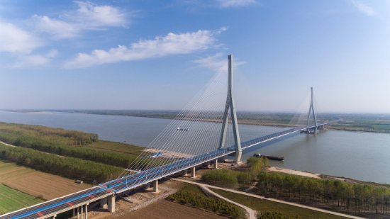 二公局湖北代表工程：嘉鱼长江公路大桥