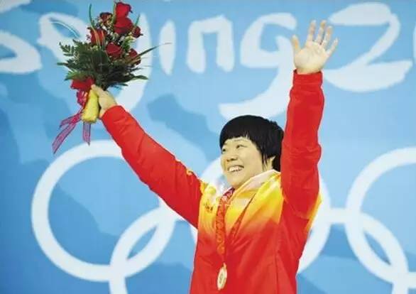 奥运历届举重女子冠军名单_奥运历届举重女子冠军是谁_女子举重历届奥运冠军