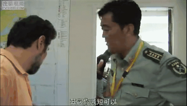 举重选手为了亡妻而战_举重冠军手拿亡妻照片letting go_举重亡妻