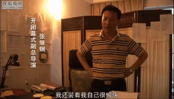 举重选手为了亡妻而战_举重冠军手拿亡妻照片letting go_举重亡妻